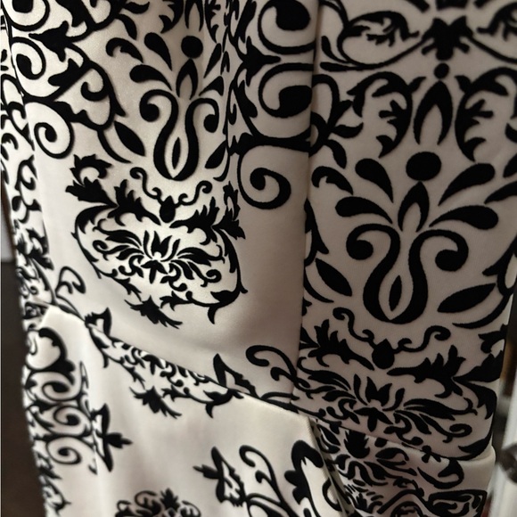 Black and white Pencil Skirt - Picture 5 of 6